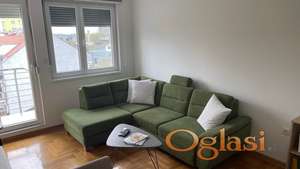 Kompletno namešten stan na Podbari sa parking mestom